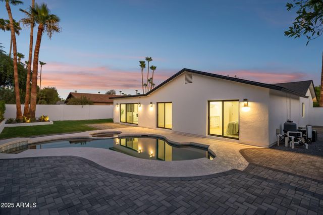 $1,238,000 | 4944 East Windrose Drive, Scottsdale, AZ 85254