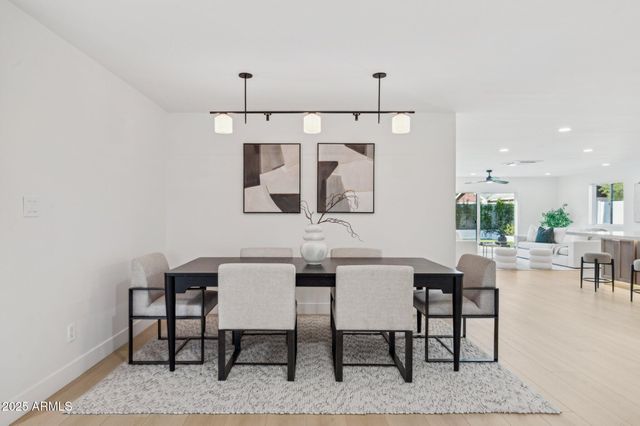 $1,238,000 | 4944 East Windrose Drive, Scottsdale, AZ 85254