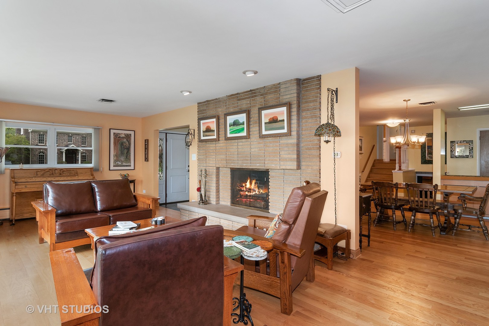 317 Nuttall Road Riverside, IL 60546 - Photo 3 of 19