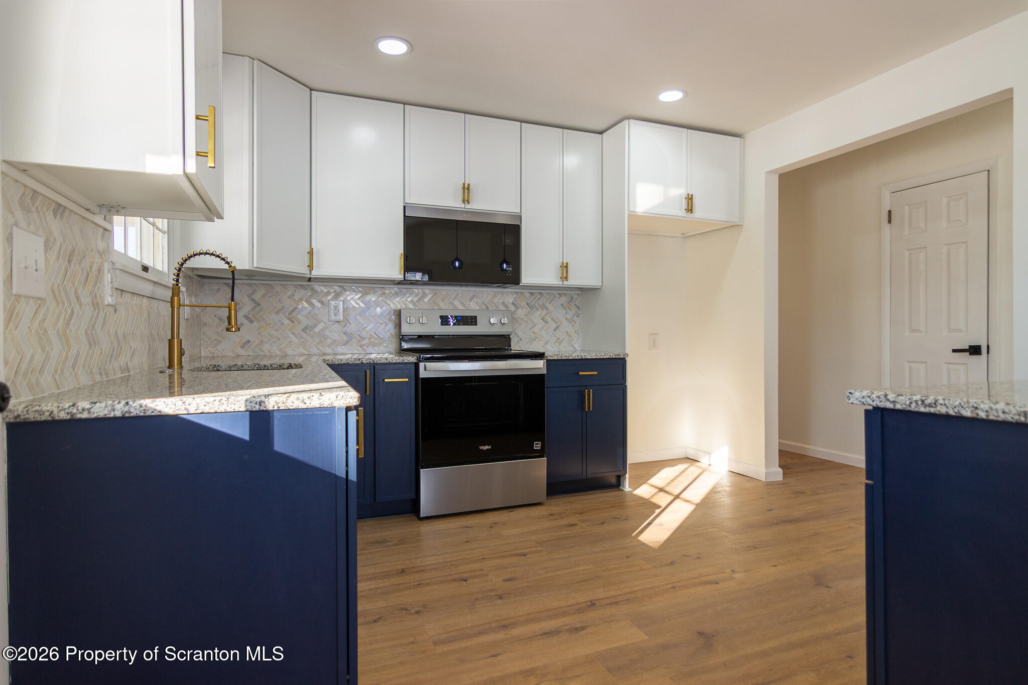 804 Grace Lane Moosic, PA 18507 - Photo 11 of 34 IMG_6875-HDR