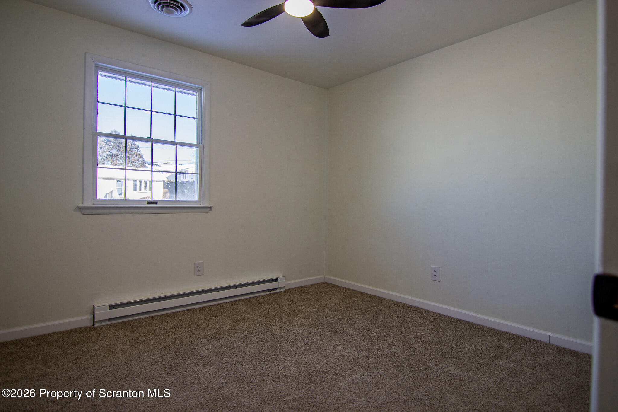 804 Grace Lane Moosic, PA 18507 - Photo 20 of 34 IMG_6905-HDR