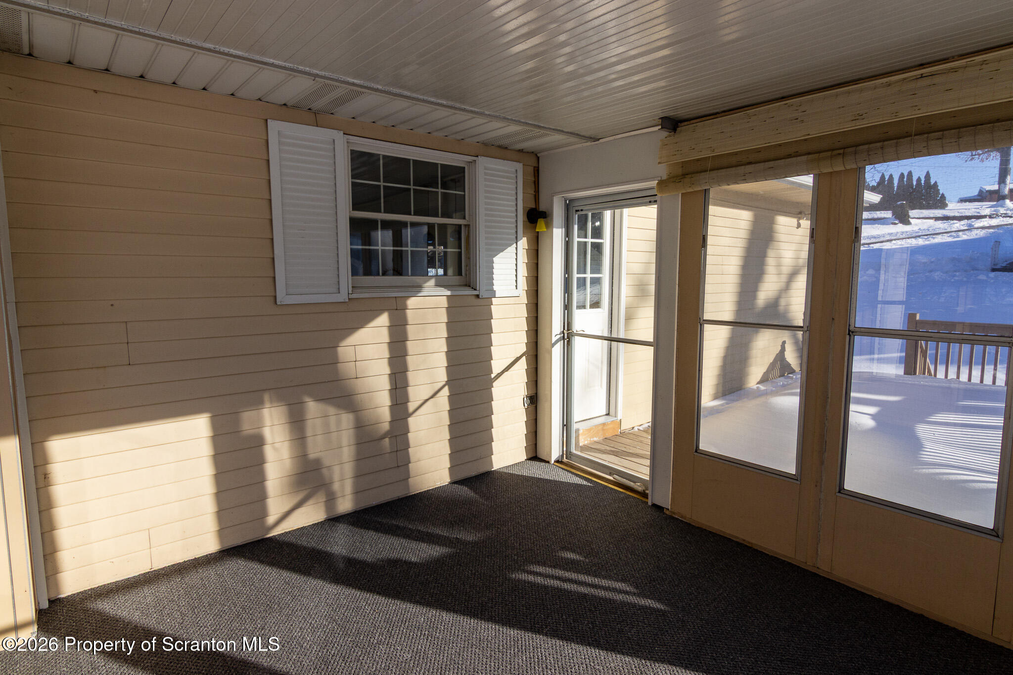 804 Grace Lane Moosic, PA 18507 - Photo 8 of 34 IMG_6972-HDR