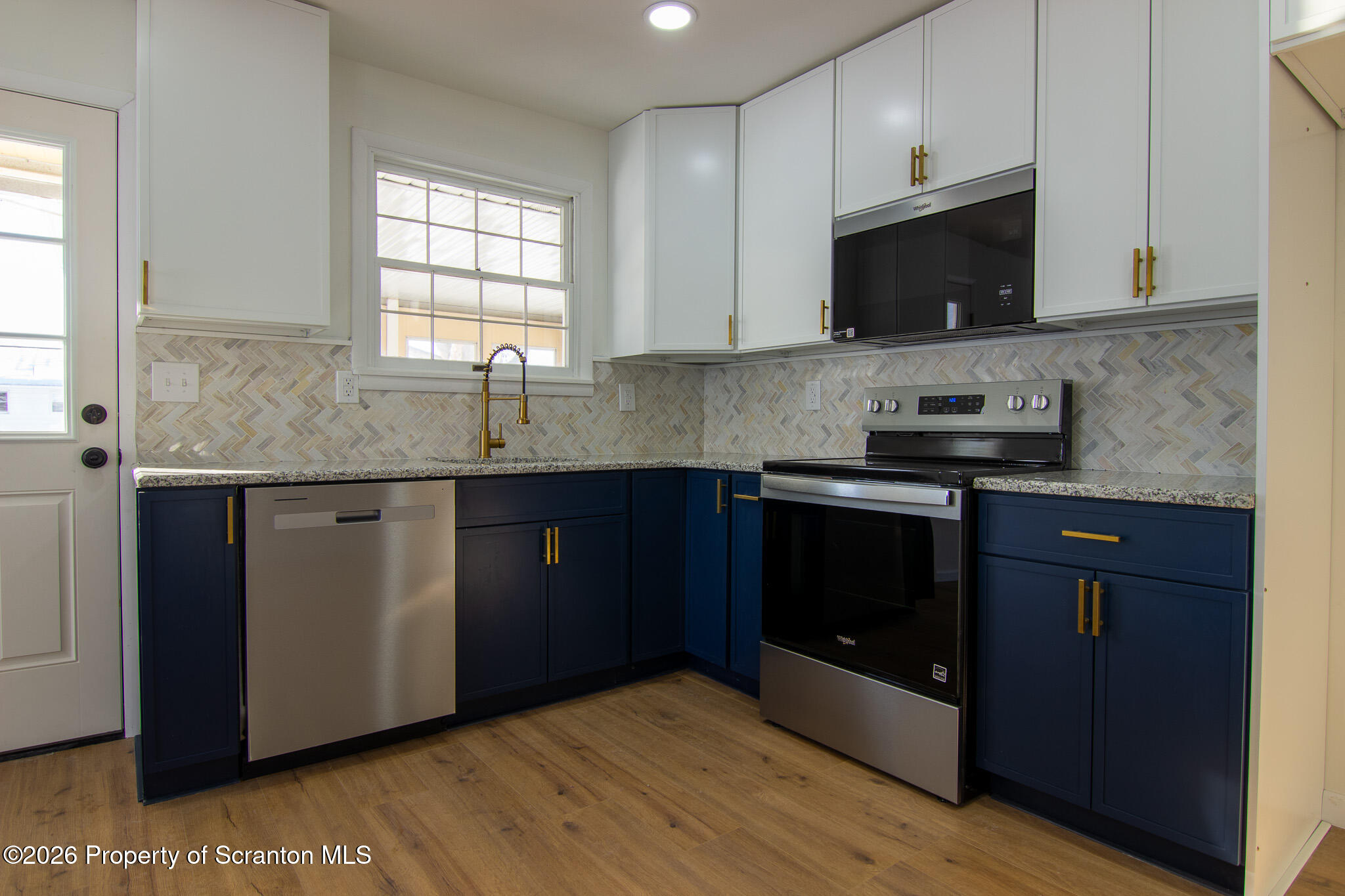 804 Grace Lane Moosic, PA 18507 - Photo 10 of 34 IMG_6881-HDR