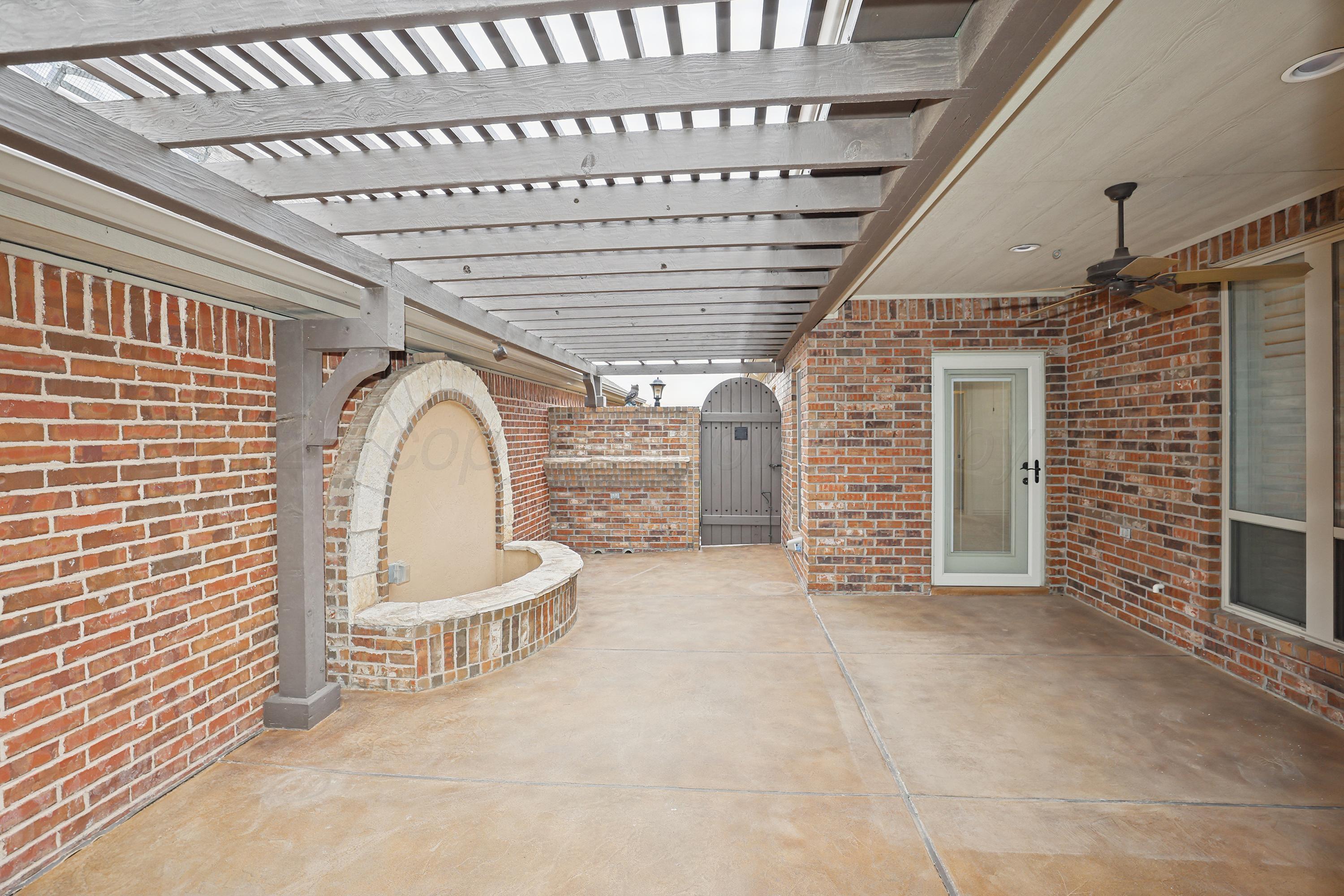 7003 Thunder Road Amarillo, TX 79119 - Photo 5 of 35 31-Patio