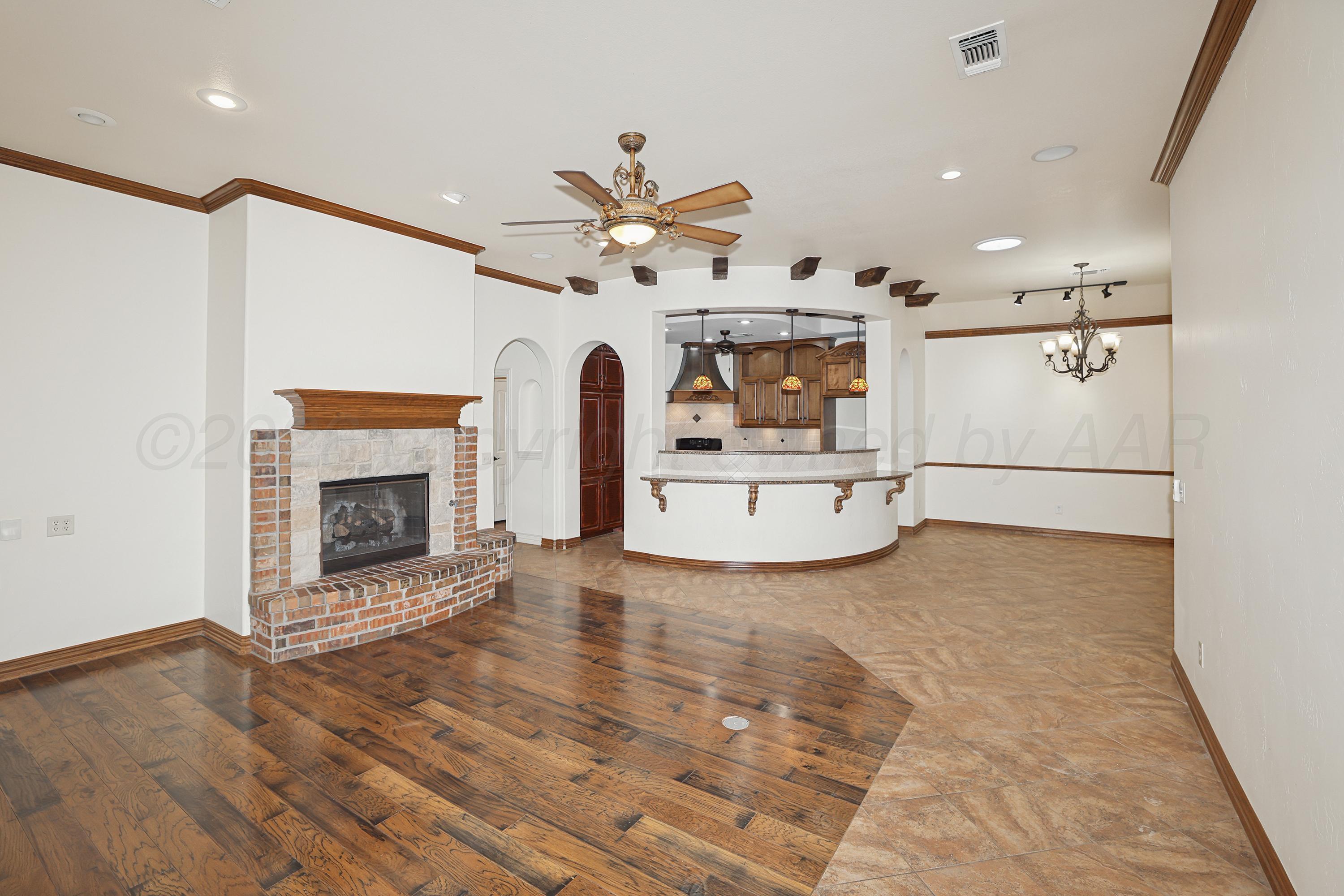 7003 Thunder Road Amarillo, TX 79119 - Photo 9 of 35 4-Living Area