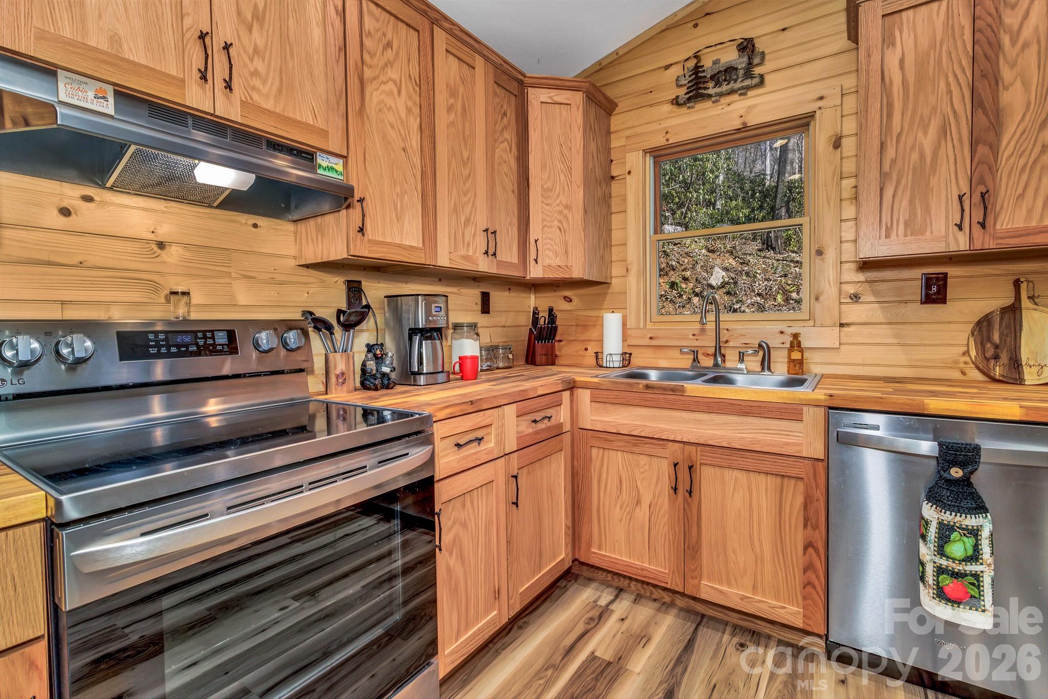 1100 Panther Branch Road Canton, NC 28716 - Photo 28 of 40