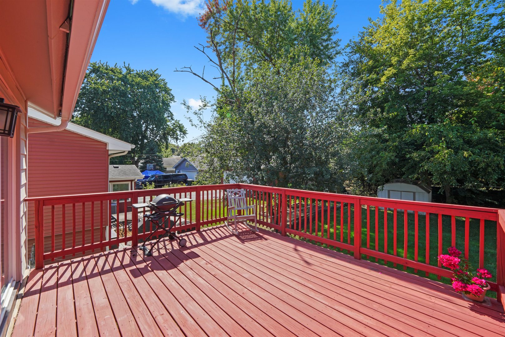 311 Harding Avenue Libertyville, IL 60048 - Photo 31 of 41 a view of balcony with wooden floor and fence
