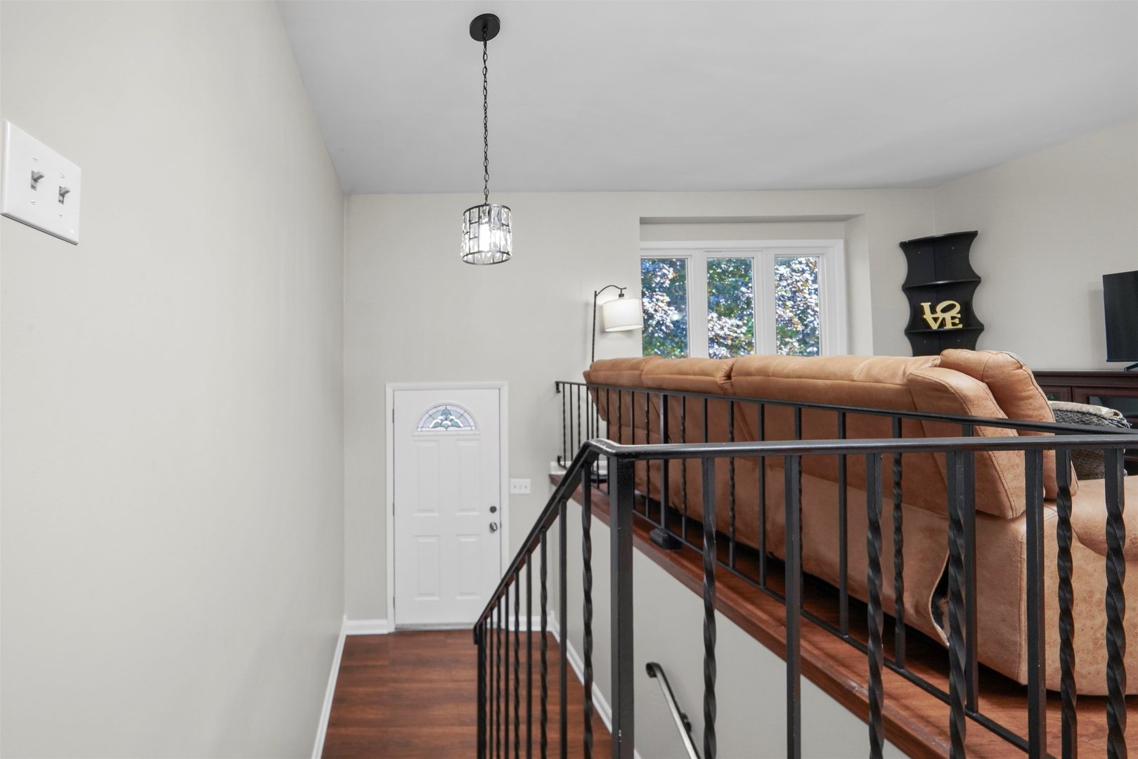311 Harding Avenue Libertyville, IL 60048 - Photo 5 of 41 a bed room with furniture and window