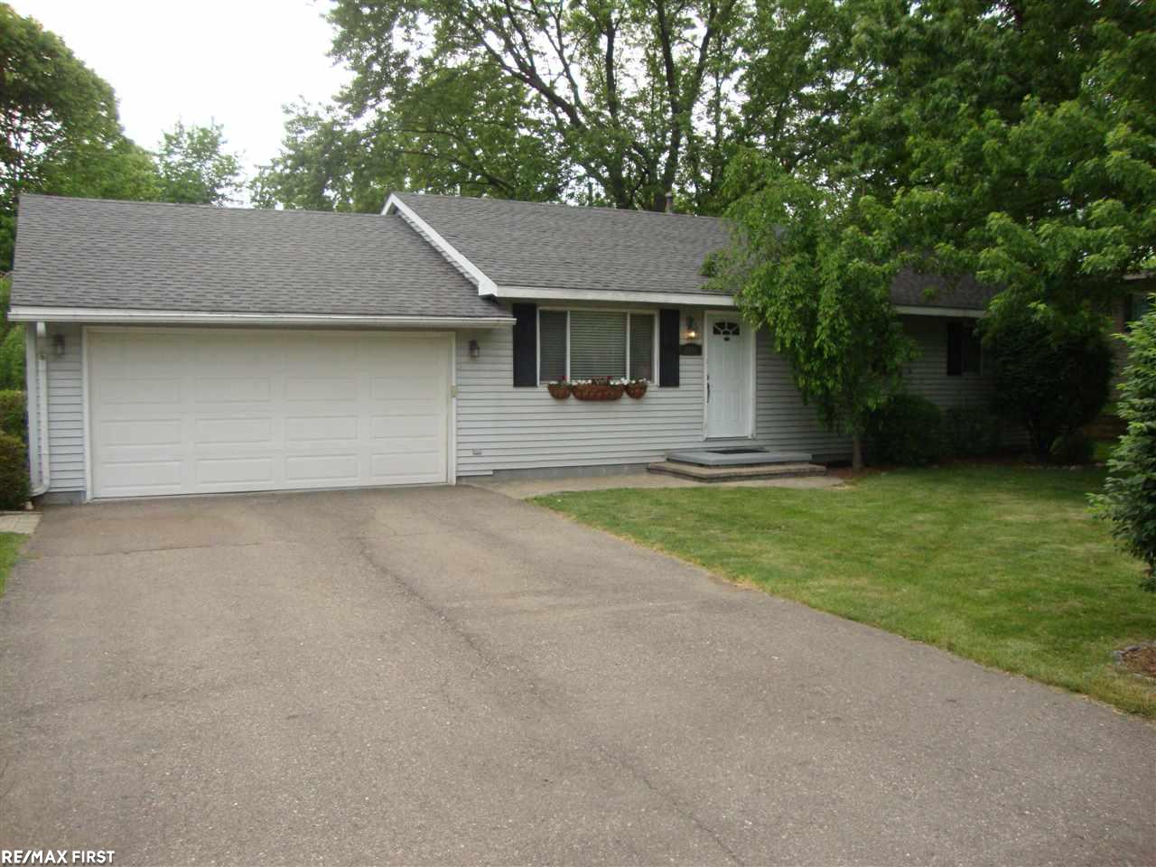 2736 Dearborn Avenue Rochester Hills, MI 48309 - Photo 20 of 23