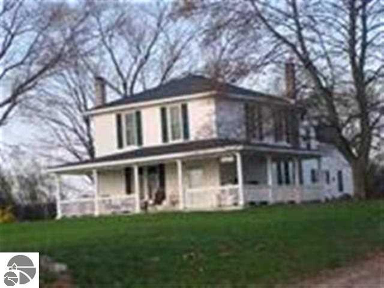 18249 Mission Road Traverse City, MI 49686 - Photo 1 of 19 1784342.JPG
