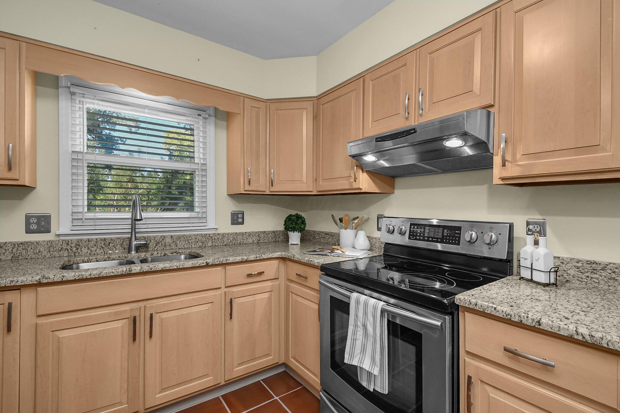 2853 Helston Road Columbus, OH 43220 - Photo 15 of 51