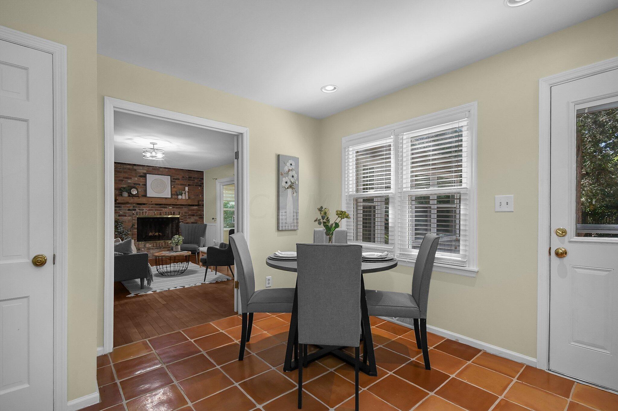 2853 Helston Road Columbus, OH 43220 - Photo 17 of 51