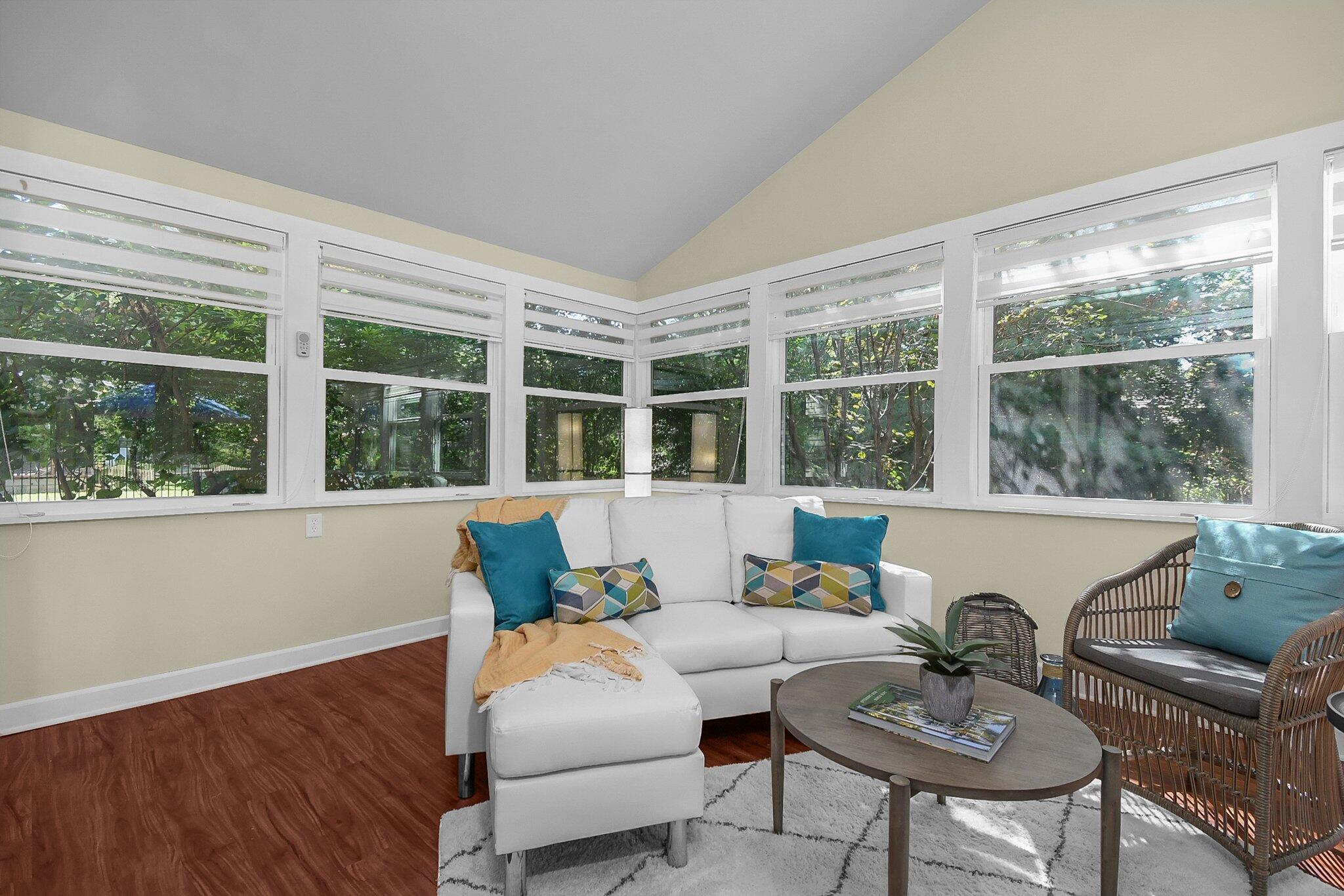 2853 Helston Road Columbus, OH 43220 - Photo 22 of 51
