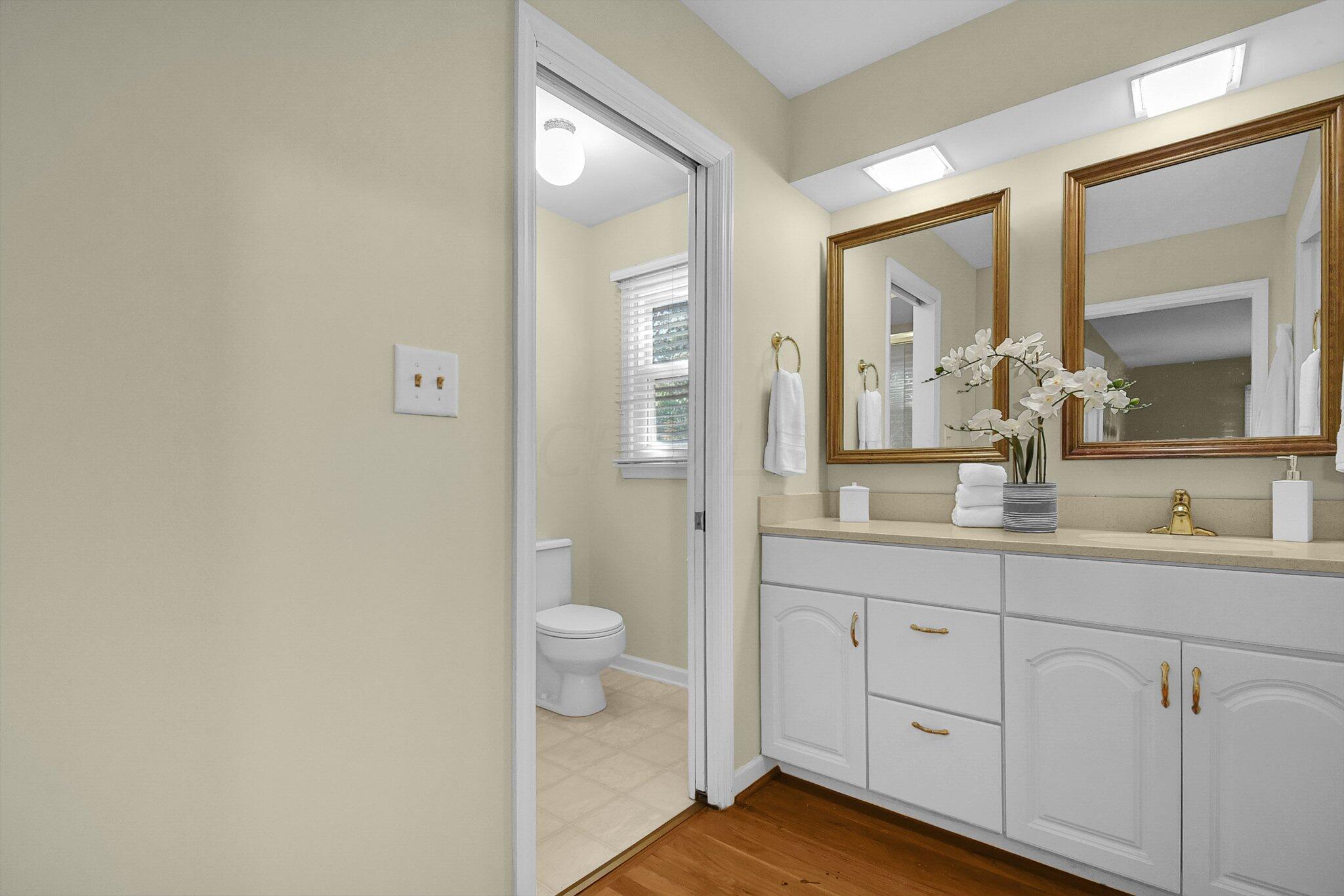 2853 Helston Road Columbus, OH 43220 - Photo 25 of 51