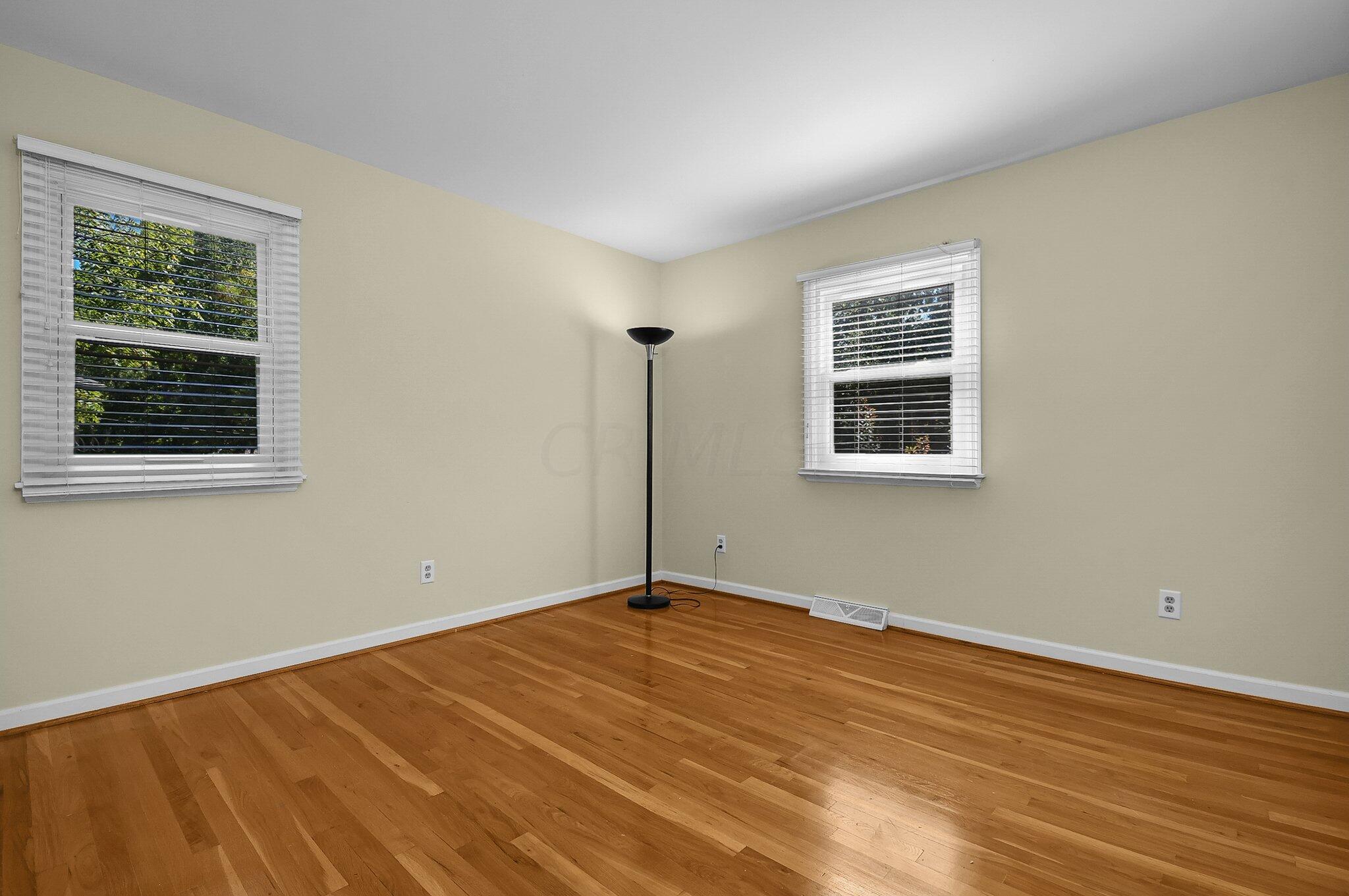 2853 Helston Road Columbus, OH 43220 - Photo 33 of 51