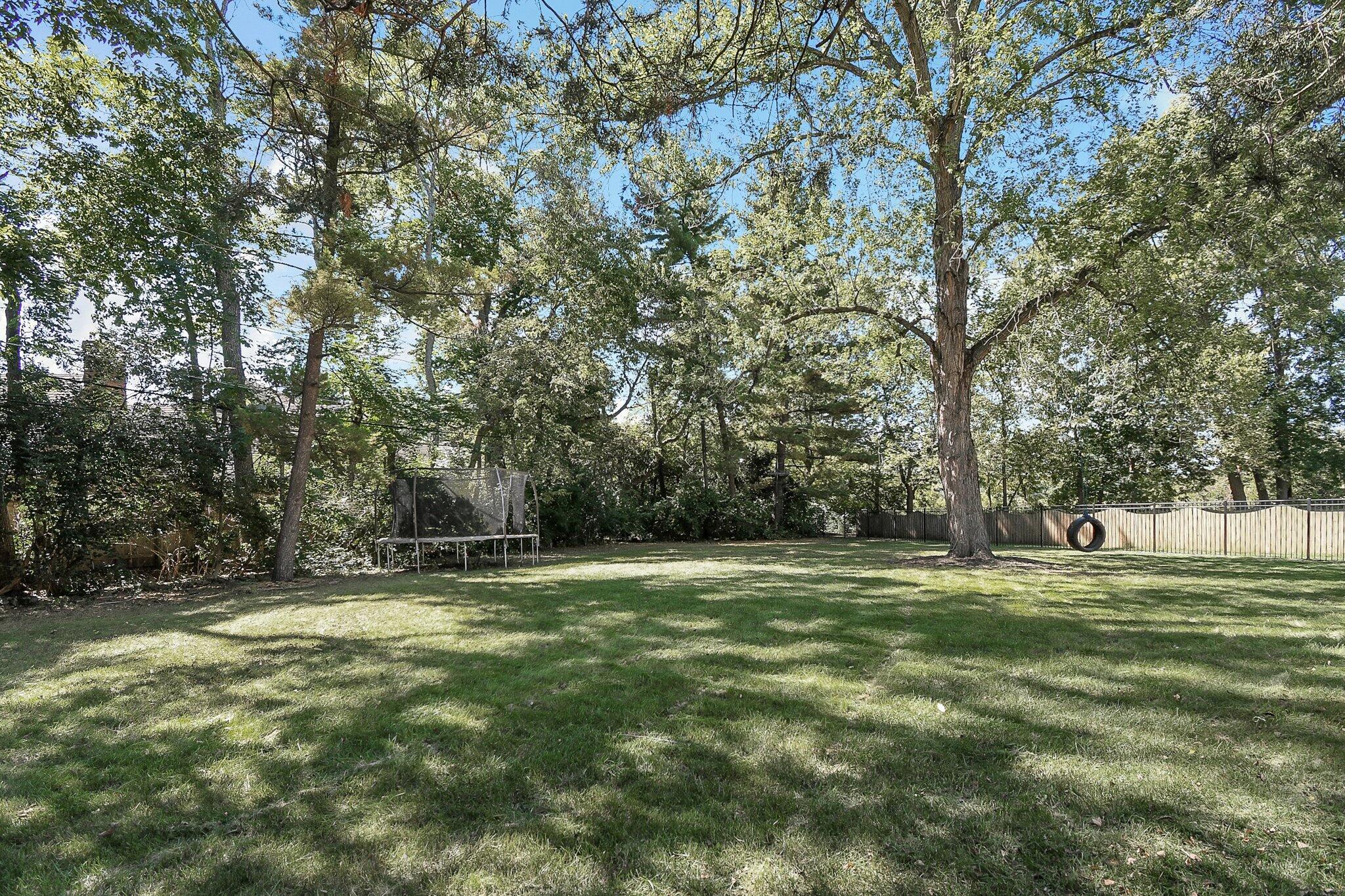 2853 Helston Road Columbus, OH 43220 - Photo 44 of 51