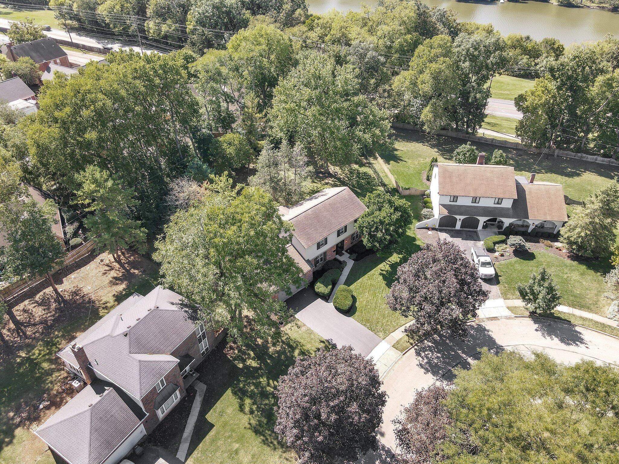 2853 Helston Road Columbus, OH 43220 - Photo 48 of 51