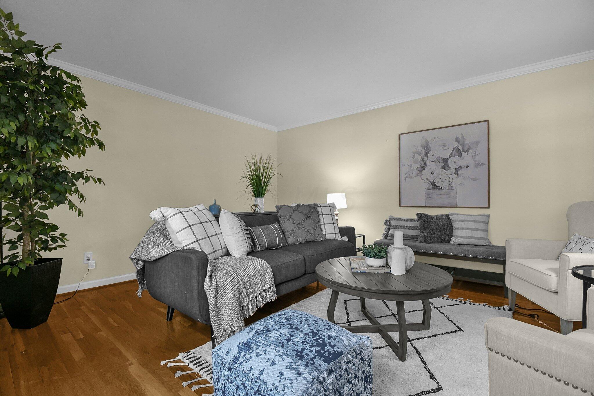 2853 Helston Road Columbus, OH 43220 - Photo 8 of 51