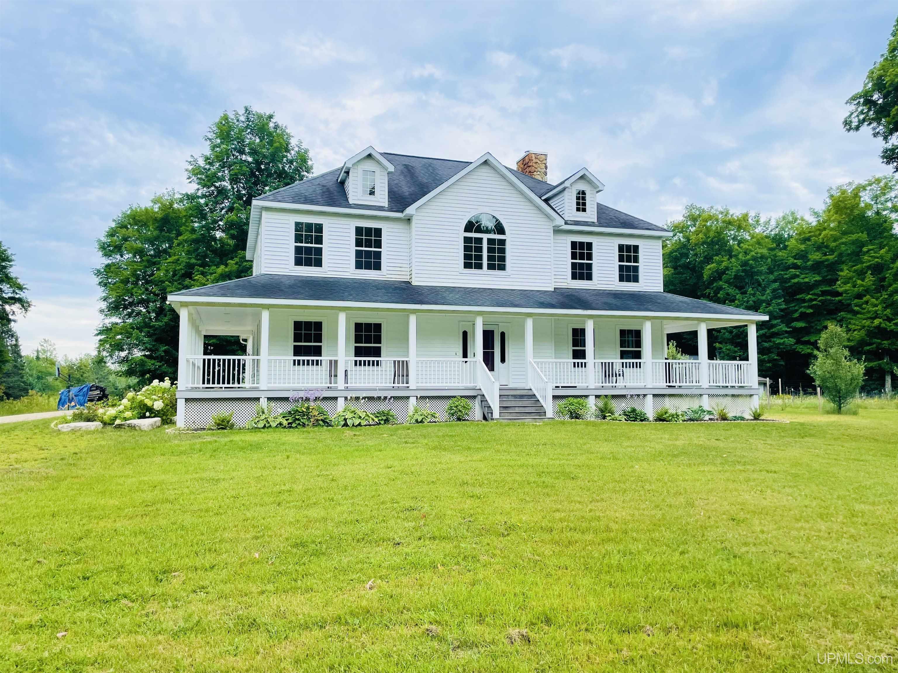 8297 32 Road Rapid River, MI 49878 - Photo 1 of 70 Gallery Image 1
