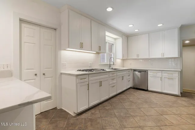 $359,000 | 3831 Tyrone Drive, Jackson, MS 39216