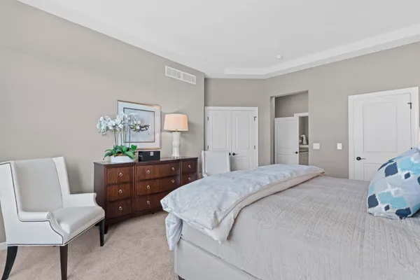 $694,900 | 1380 Prairie Creek Boulevard, Unit 16E, Oconomowoc, WI 53066