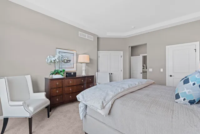 $694,900 | 1380 Prairie Creek Boulevard, Unit 16E, Oconomowoc, WI 53066