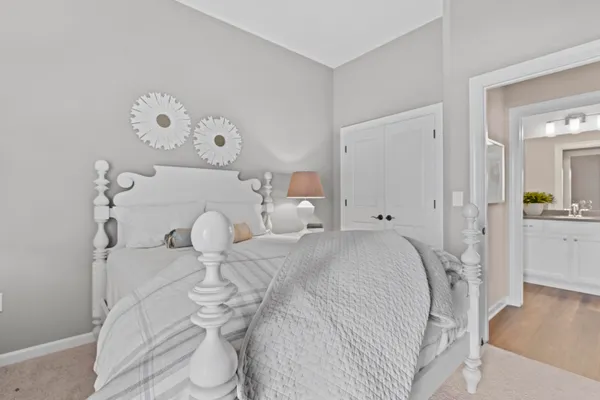 $694,900 | 1380 Prairie Creek Boulevard, Unit 16E, Oconomowoc, WI 53066