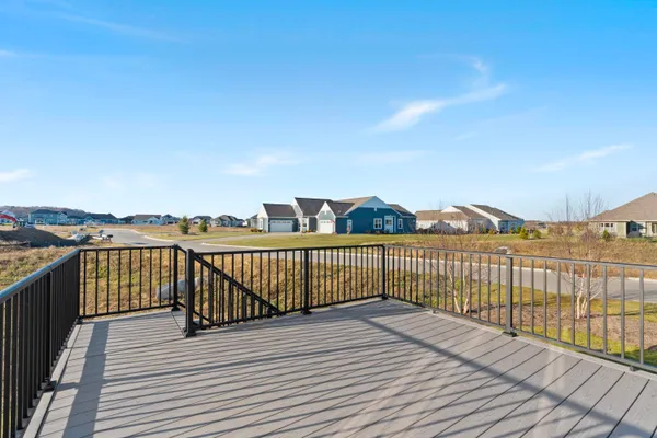 $694,900 | 1380 Prairie Creek Boulevard, Unit 16E, Oconomowoc, WI 53066