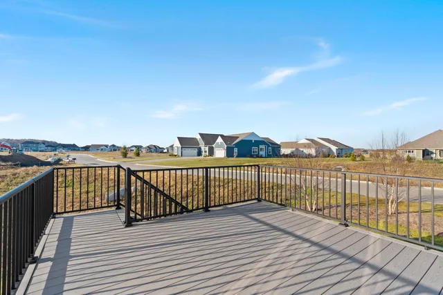 $694,900 | 1380 Prairie Creek Boulevard, Unit 16E, Oconomowoc, WI 53066