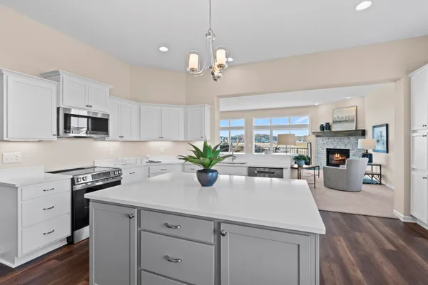 $694,900 | 1380 Prairie Creek Boulevard, Unit 16E, Oconomowoc, WI 53066