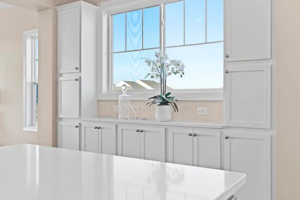 $694,900 | 1380 Prairie Creek Boulevard, Unit 16E, Oconomowoc, WI 53066