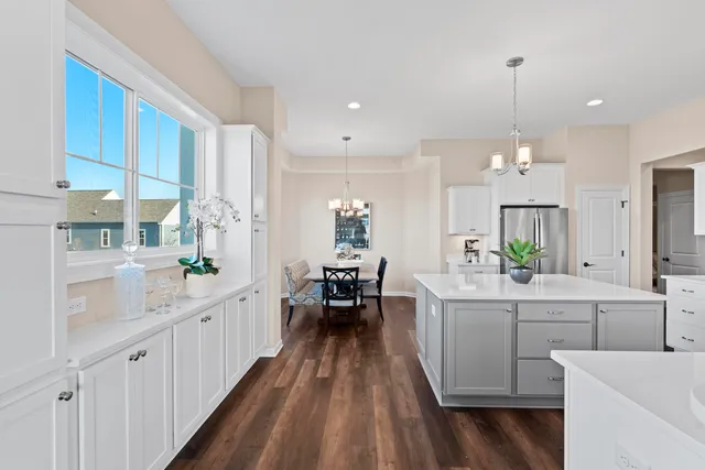 $694,900 | 1380 Prairie Creek Boulevard, Unit 16E, Oconomowoc, WI 53066