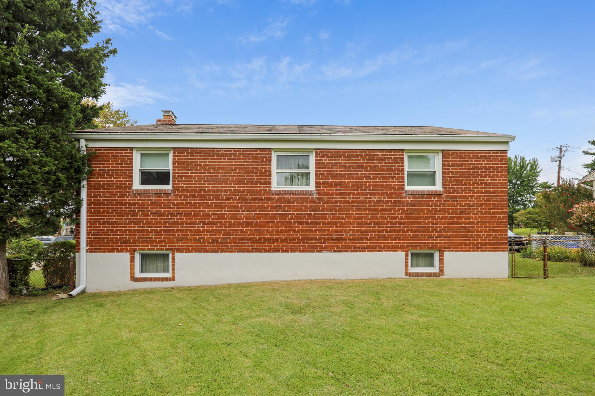 6414 Bells Mill Road Bethesda, MD 20817 - Photo 3 of 30 Gallery Image 3