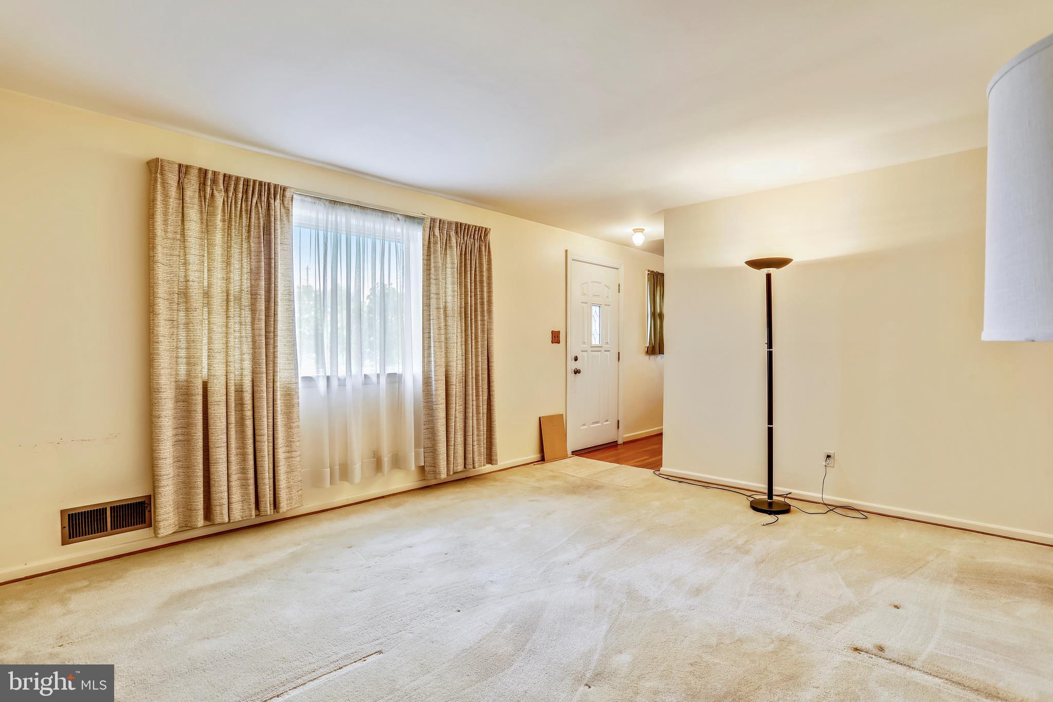 6414 Bells Mill Road Bethesda, MD 20817 - Photo 5 of 30 Gallery Image 5