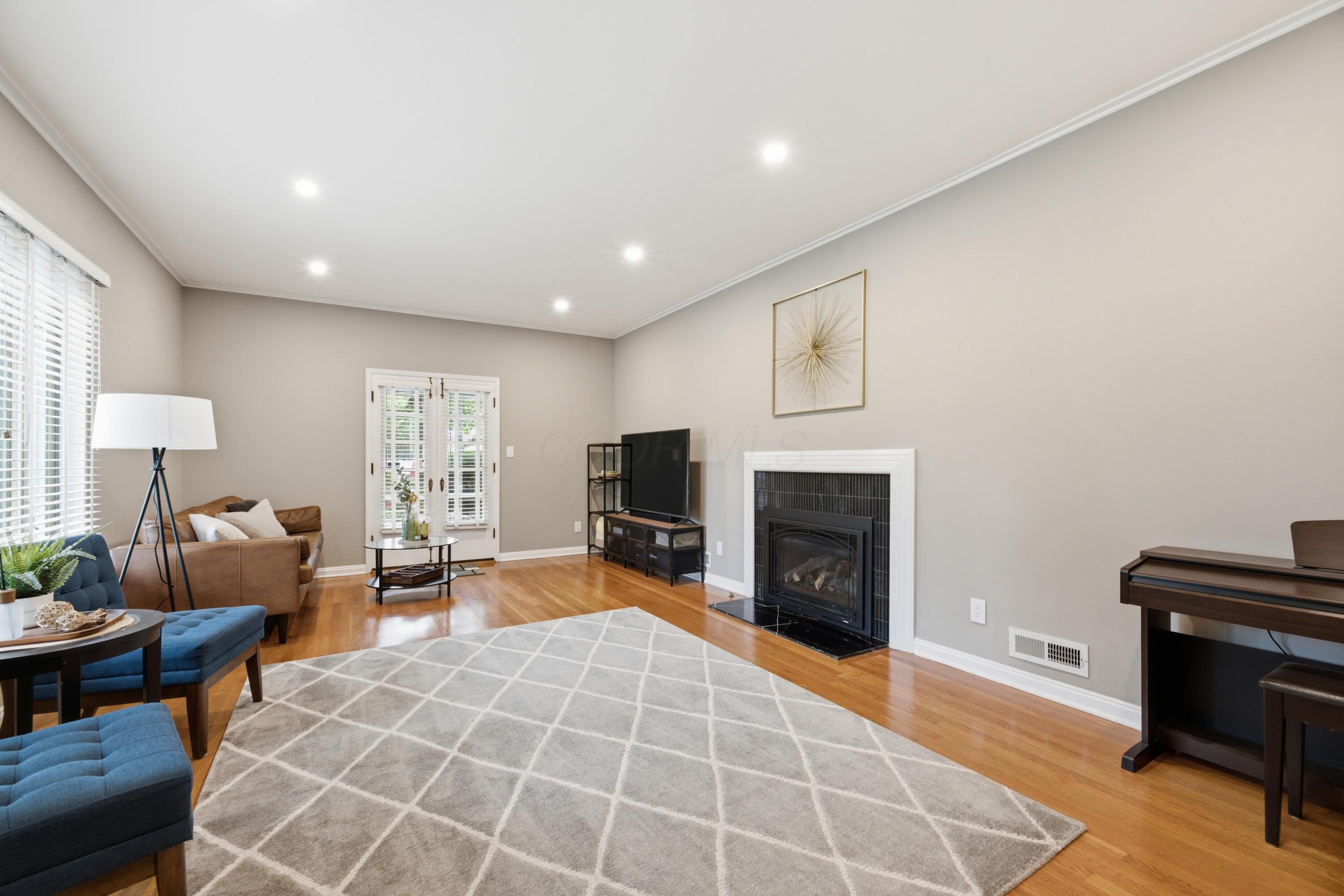 2693 Bryden Road Columbus, OH 43209 - Photo 7 of 53 MNT_4517