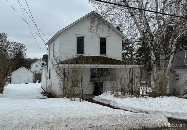 $87,500 | 515 East Margaret Street, Iron Mountain, MI 49801