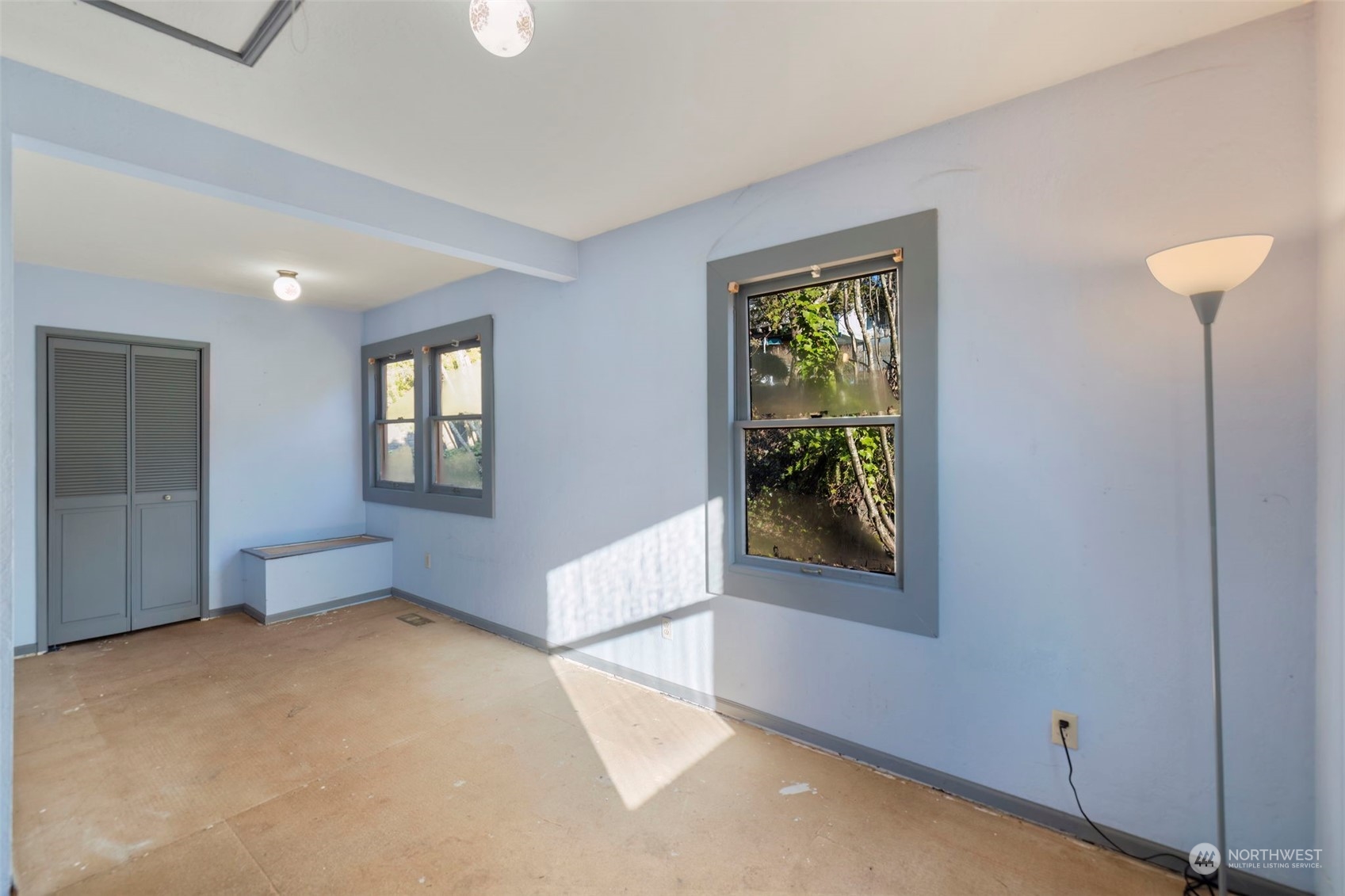 4616 Marine View Place Bremerton, WA 98312 - Photo 13 of 40