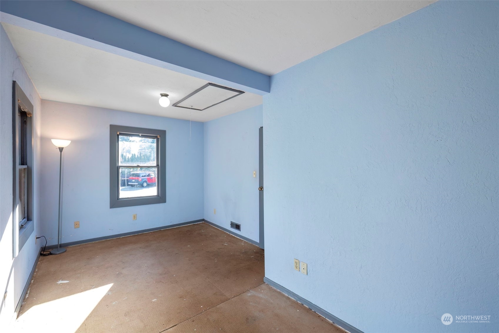 4616 Marine View Place Bremerton, WA 98312 - Photo 14 of 40