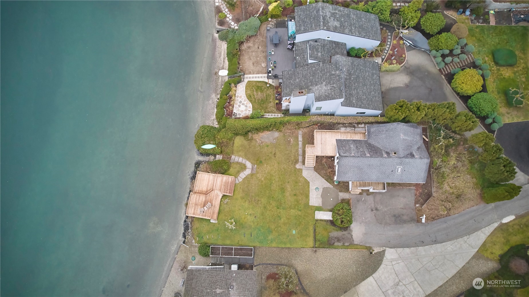 4616 Marine View Place Bremerton, WA 98312 - Photo 2 of 40