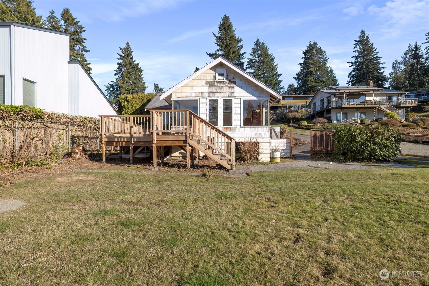 4616 Marine View Place Bremerton, WA 98312 - Photo 30 of 40