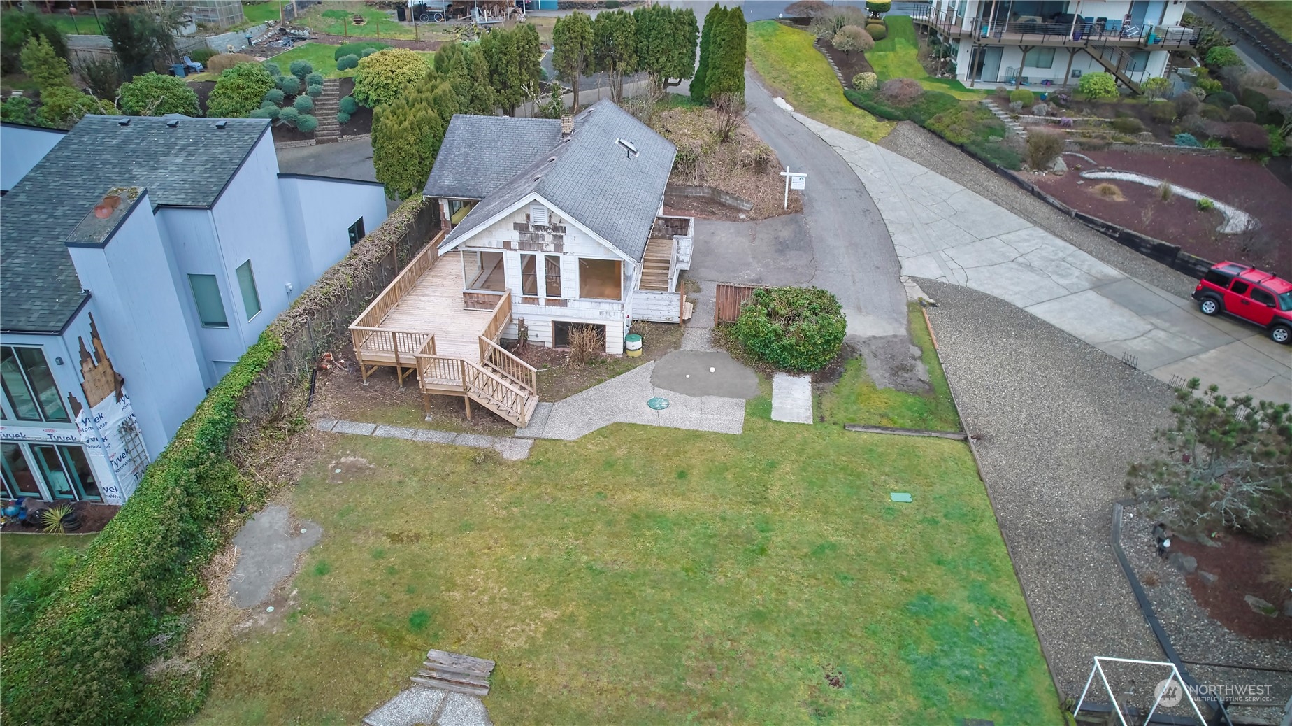 4616 Marine View Place Bremerton, WA 98312 - Photo 3 of 40