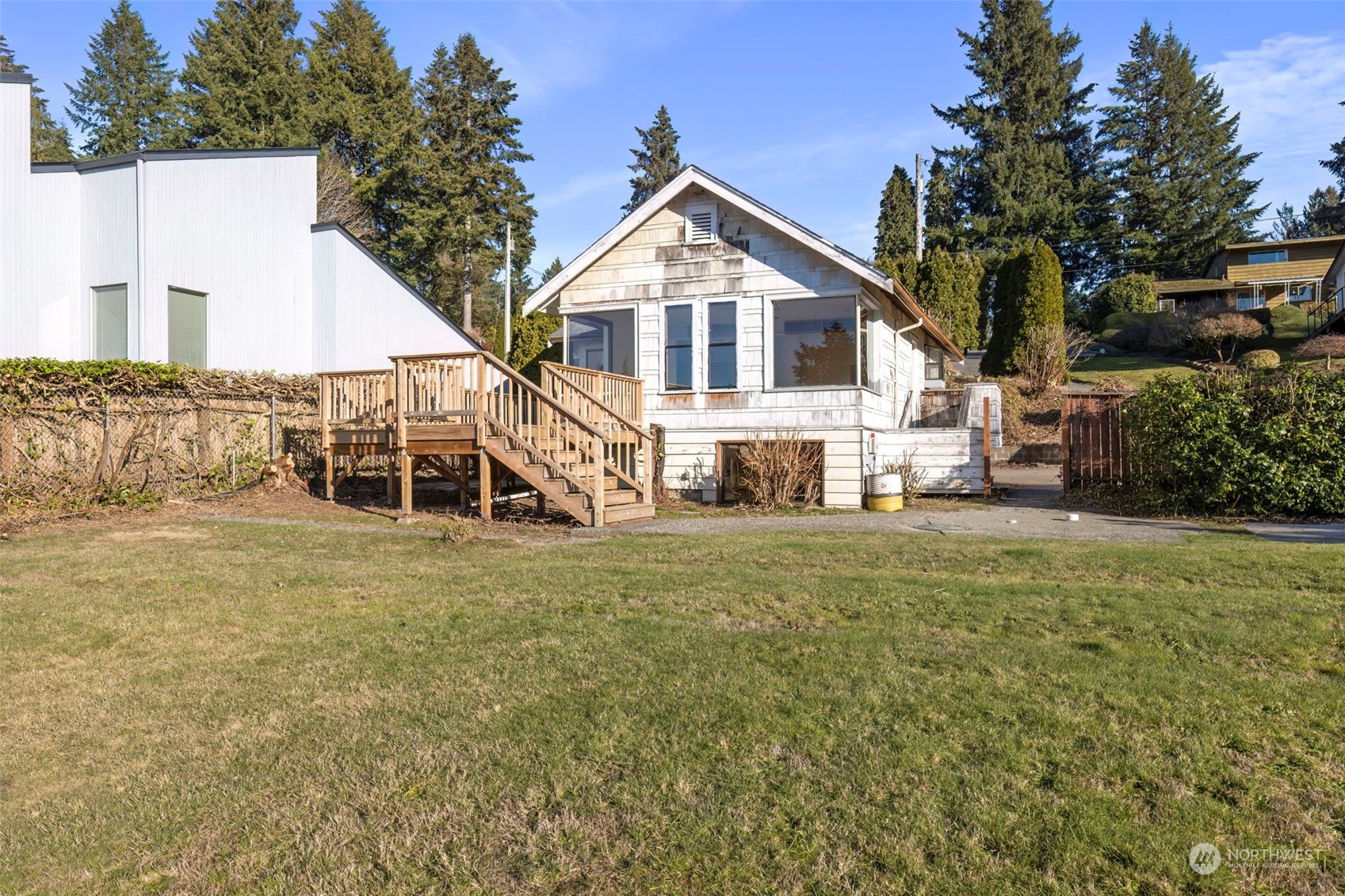 4616 Marine View Place Bremerton, WA 98312 - Photo 5 of 40