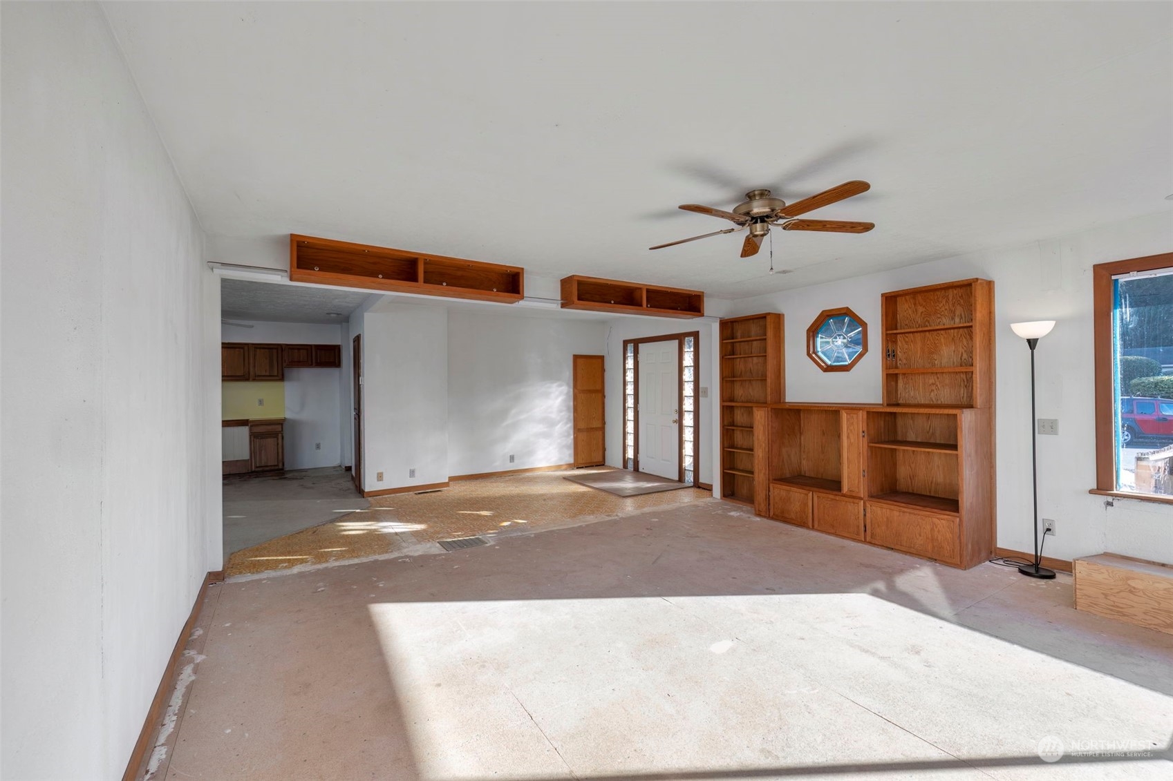 4616 Marine View Place Bremerton, WA 98312 - Photo 7 of 40