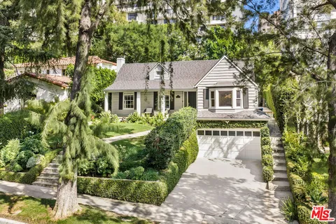 $3,795,000 | 10570 Lindbrook Drive, Los Angeles, CA 90024