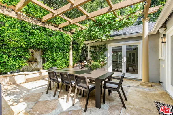 $3,795,000 | 10570 Lindbrook Drive, Los Angeles, CA 90024