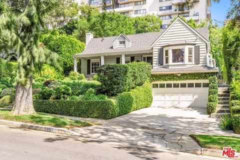 $3,795,000 | 10570 Lindbrook Drive, Los Angeles, CA 90024