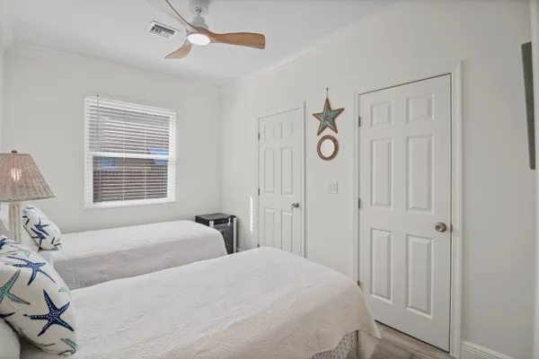 $3,400 | 301 Hawthorne Drive, Lake Park, FL 33403