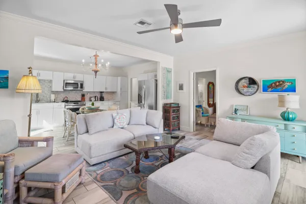 $3,400 | 301 Hawthorne Drive, Lake Park, FL 33403