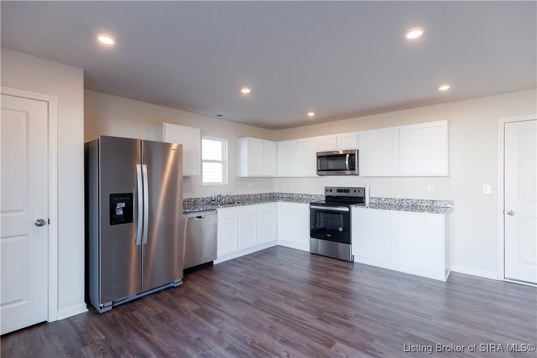 344 Jackson Way Charlestown, IN 47111 - Photo 16 of 29 Open view to kitchen area with alot of space