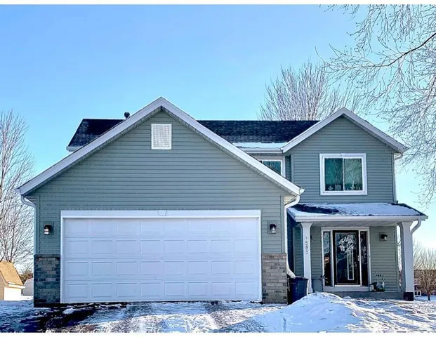 $374,900 | 1586 Mallard Avenue, Baldwin, WI 54002